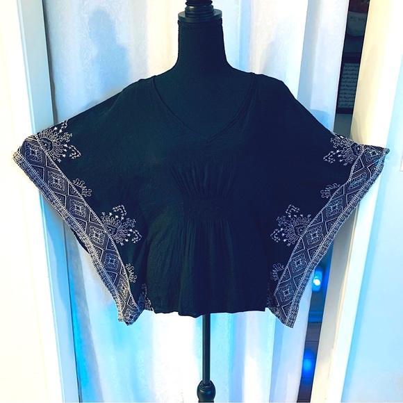No Label Tops - Embroidered Tunic Top Sz: S
